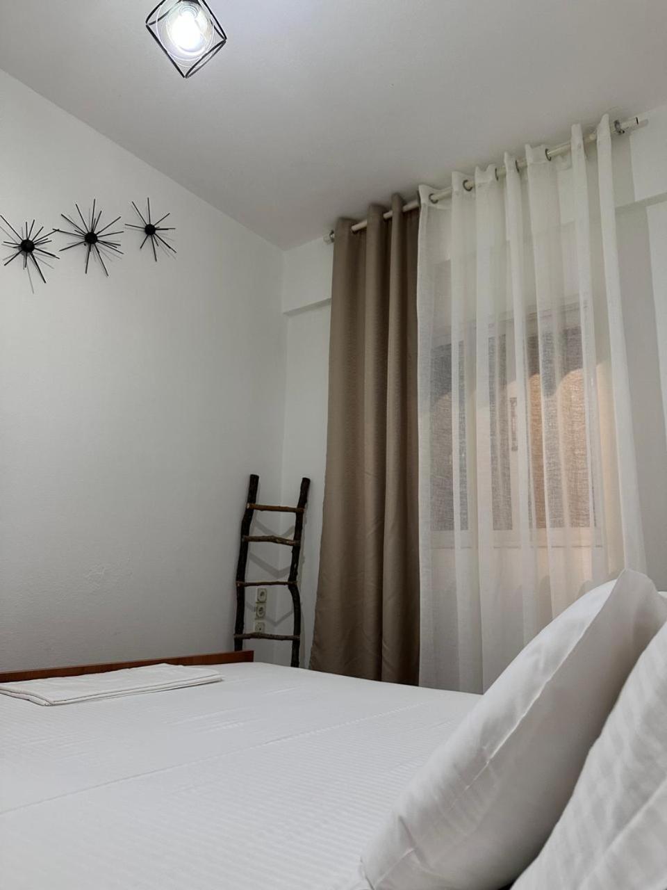 Kenza Apartments Sarandë エクステリア 写真